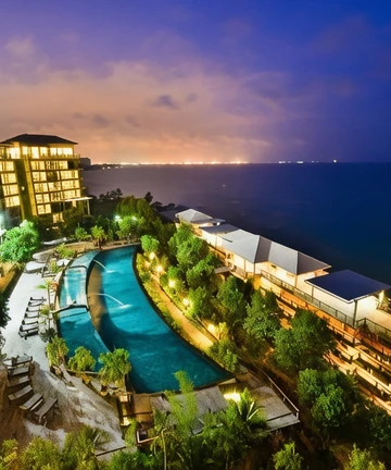 รูปภาพของรอยัลพลา คลิฟฟ์ บีช