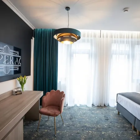 Opera Hotel