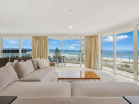 Meridian Tower Kirra Beach Hotels in Coolangatta