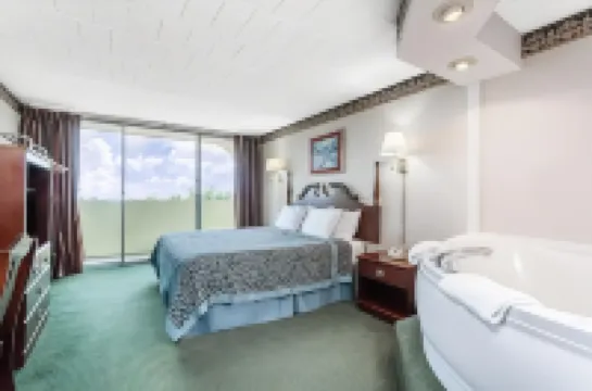 데이즈 인 바이 윈덤 탄너스빌