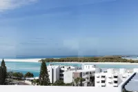 Ocean Views Resort - Ocean View