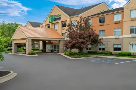 Holiday Inn Express Lapeer Отели в г. Lapeer County