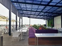 Front One Hotel Pamekasan Madura - Wifi