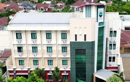 Grand Soba Hotel Отели в г. Bendosari