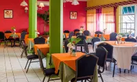 Bay Gardens Inn - breakfast