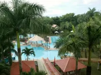 Pineapple Island Resort โรงแรมในดาเอ็ต