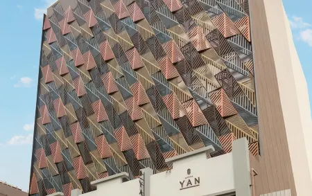 Hotel Yan
