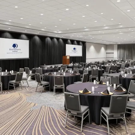 DoubleTree by Hilton Hotel Houston - Greenway Plaza