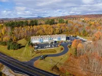 Comfort Inn & Suites - parking