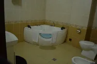 Oriyo Dushanbe Hotel - Pools