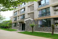 Zhouzhi Dongweisheng Homestay (Zhao Gongming Cultural Scenic Area) - parking