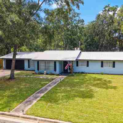 Northwood Estate, 15min from UF, sleeps 9, recently renovated! Hotel Exterior