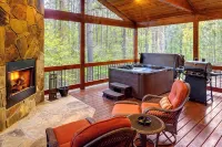 Legends Lair-Mountain Hideaway, Woodburning Fireplace, Hot Tub, Jetted Tub🔥🌊🌲 - Gym