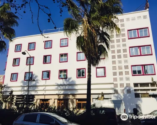 Hotel Mamora โรงแรมในเคนิทรา