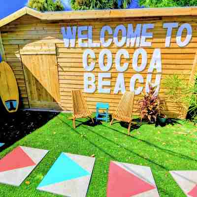 Steps to Beach - Spacious 2BR + Arcade & Resort Backyard Hotel Exterior