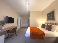 Bright Double Room by the Shore - 레지던스