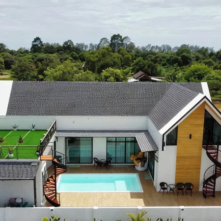 Large villa with private pool, 600m from Mae Rumphueng beach and near Koh Samet