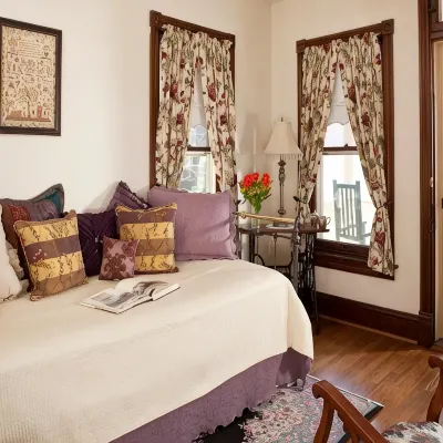Brickhouse Inn B&B Hotels near David Wills House