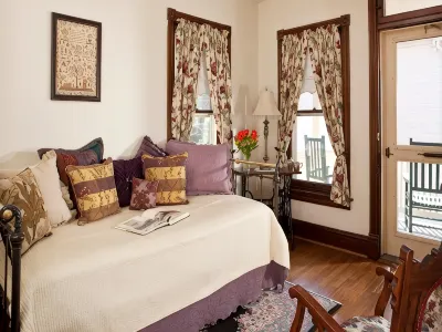 Brickhouse Inn B&B Hotels near Shriver House Museum