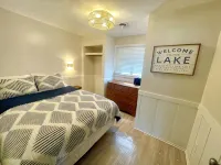 3Br Cottage on SE Lake Leelanau with Private Beach, Marina and Playground!