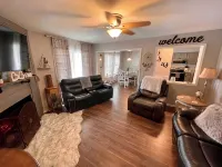 Beechside Breeze Luxury Condo with pool & hot tub