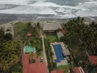 Sambo Mambo Beach Hotel - Kolam Renang