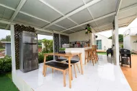 Apple Tree Pool Villa Khao Yai