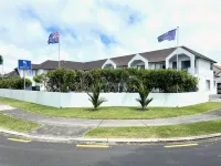 Botany Palms Motel Hotels near Howick