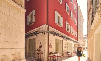Marmont Heritage Hotel