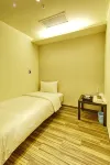 Single Inn Kaohsiung Linsen - Losmen