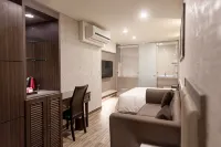 Maple Hotel - business