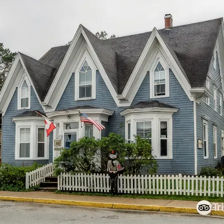 Fairmont House Bed & Breakfast