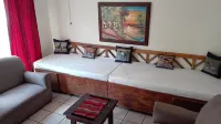 Sheba Rock Guesthouse - Parkering