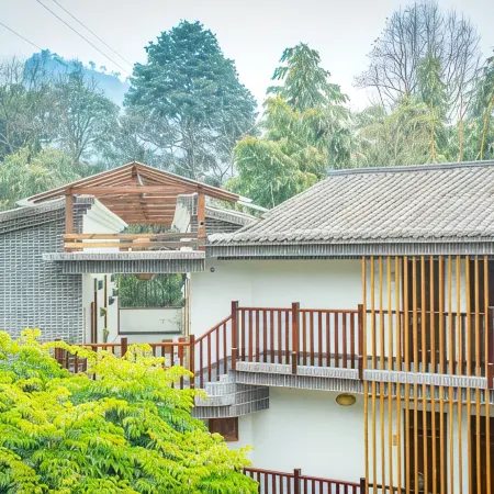 Aiduo Xiaozhu Hostel