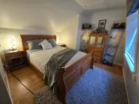 Funky style house with the outdoors at your feet, yet within city limits! Hotels in 
