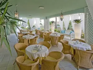 Hotel Montecarlo