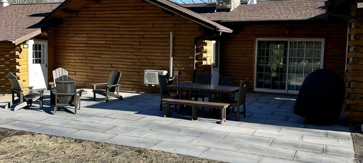 Beautiful cabin in the woods close to skiing, hiking and shopping with hot tub. Hotels in Columbia County