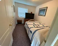 Hidden Gem Oasis A peaceful, beautiful spot on the Shuswap River, pet-friendly, - 2-Star