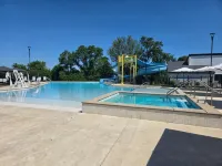 Dutch Wonderland Inn - Swimmingpools