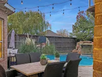 Large 4 Bed/3 Bath House Near All, The Colony - Frisco, Pool, Hot Tub Sleep 1-12