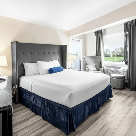 Aqua Blue Hotel