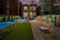 Family Getaway with Backyard + Games: Near Downtown St. Louis - Bungalows