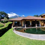 La Reunión is Guatemala's most exclusive resort. La Casa del Volcán - Виллы