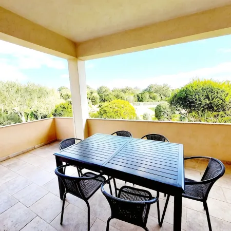 Beautiful apartment in Residence with swimming pool, garden and terrace