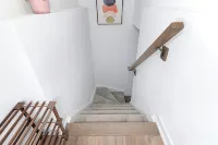 Luxury Modern Townhouse Six Minutes to the Falls - บังกะโล
