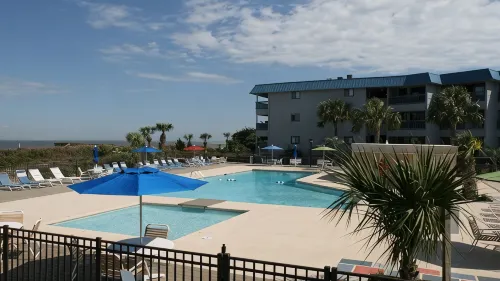 Sandy Toes!  King Bed - Newly Renovated - Clean - 4-Star