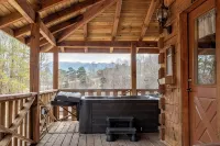 Bear Pause Log Cabin in the Great Smoky Mountains