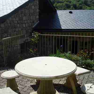 Of Character cottage Near Millau In Charming Village in Saint-Leons Hotel Exterior