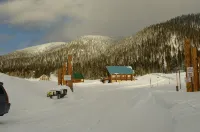 Bean's Lodge, sleep 9, fully equip near WYellowstone, easy access to all spots - Alphydda