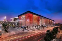Holiday Inn Cleveland Airport West by IHG - Parkplatz